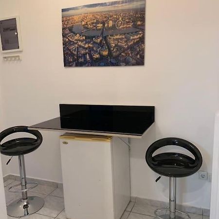 Athens Apartments For Rent ภายนอก รูปภาพ