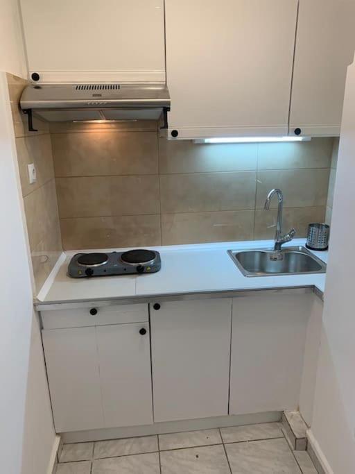 Athens Apartments For Rent ภายนอก รูปภาพ